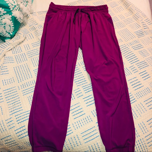 LuLuLemon Track Pants Size S Fits To Med 🔮SALE🔮 - Picture 4 of 8